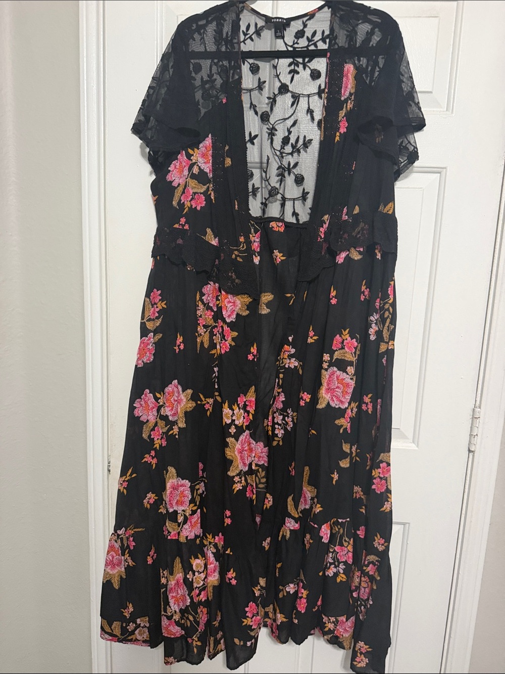 torrid Black Floral Lace-Back Tunic with Pink and Gold Roses